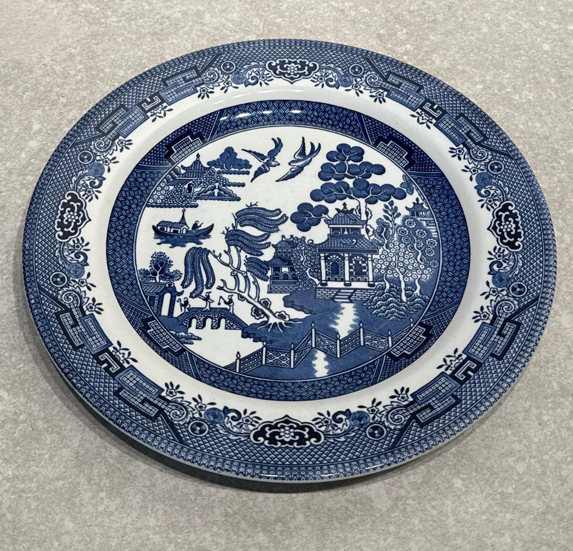 Blue Willow 10" Plate