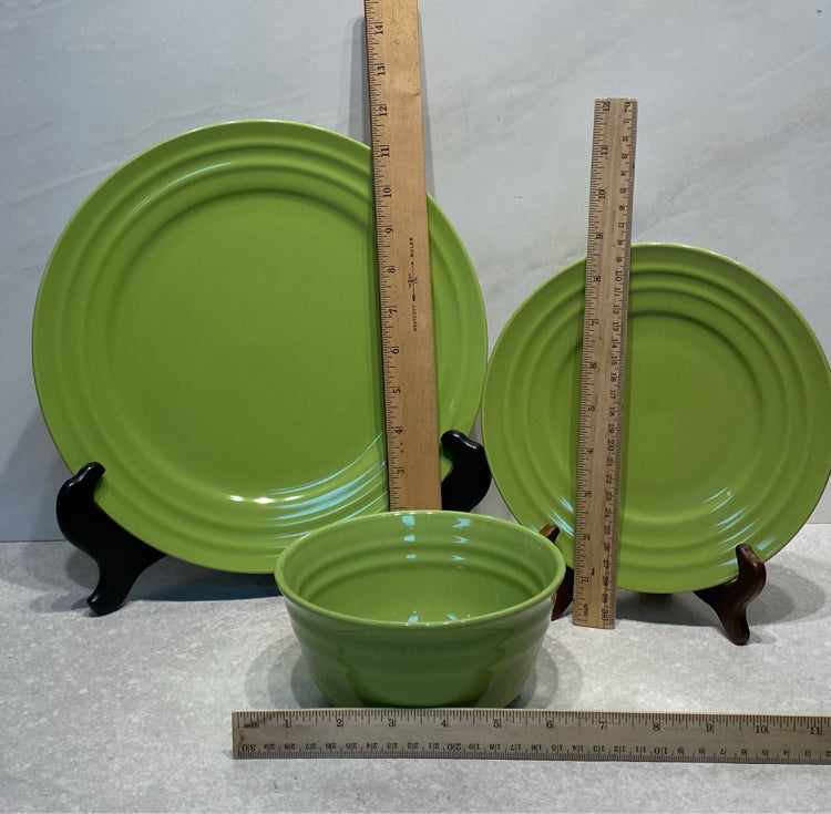 16-Piece Rachael Ray Dinnerware Set