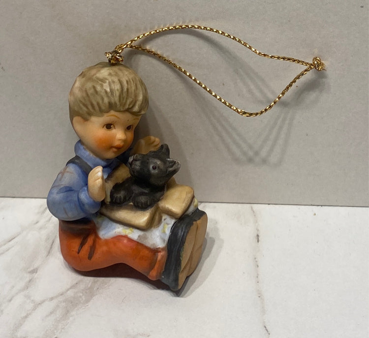 Hummel Ornamnet