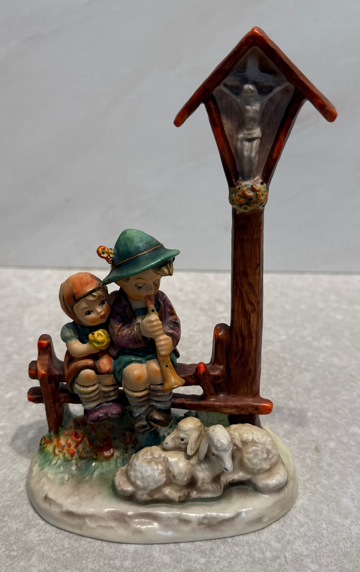 Hummel Wayside Devotion