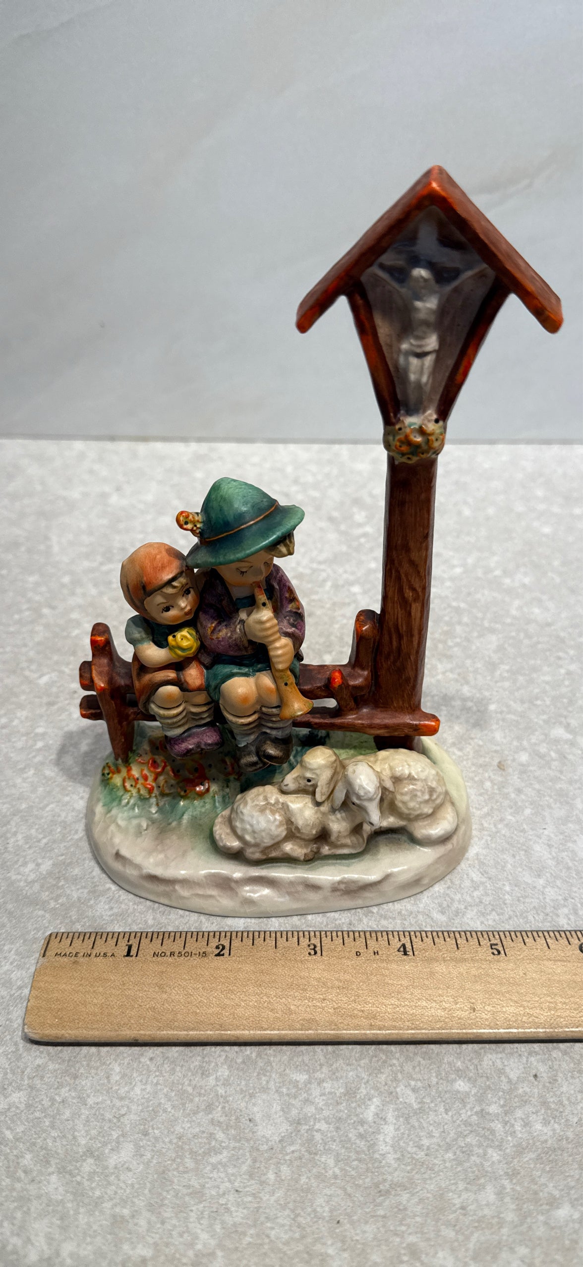 Hummel Wayside Devotion