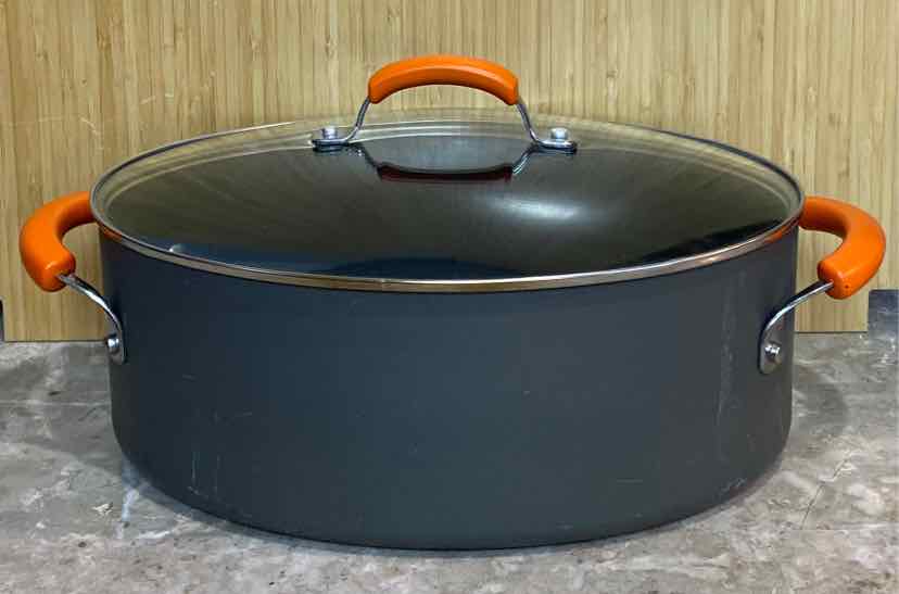 Rachael Ray Covered Pot