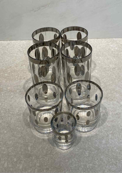 Set of 7 Dorothy Thorpe Glasses