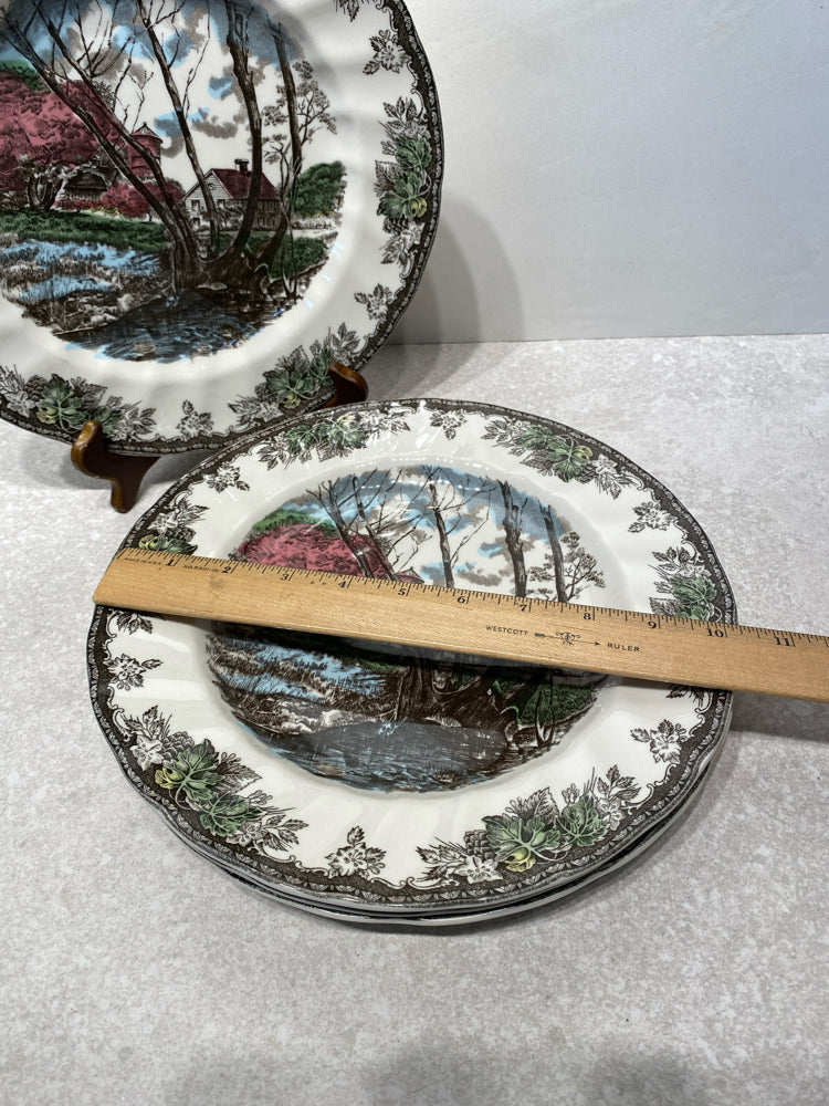 Set of 4 Friendly Village Dinner Plates