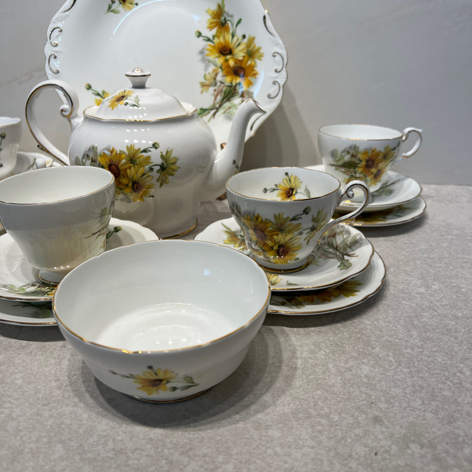Paragon/Royal Standard Tea Set