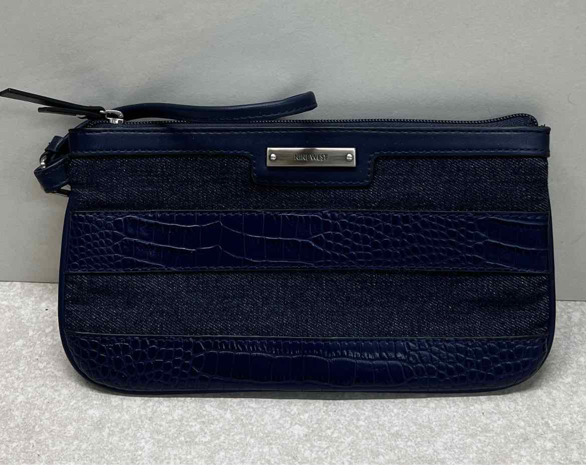 Nine West Wristlet