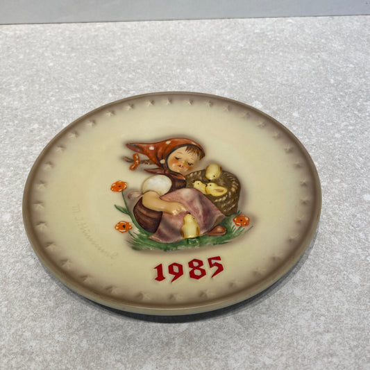 Hummel Plate