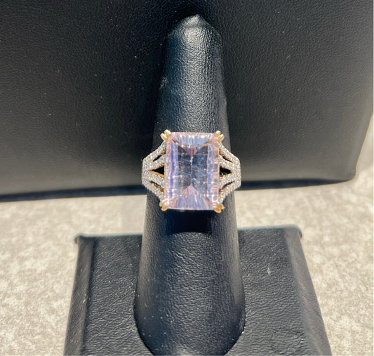14K Gold And Diamond Ring Sz. 7