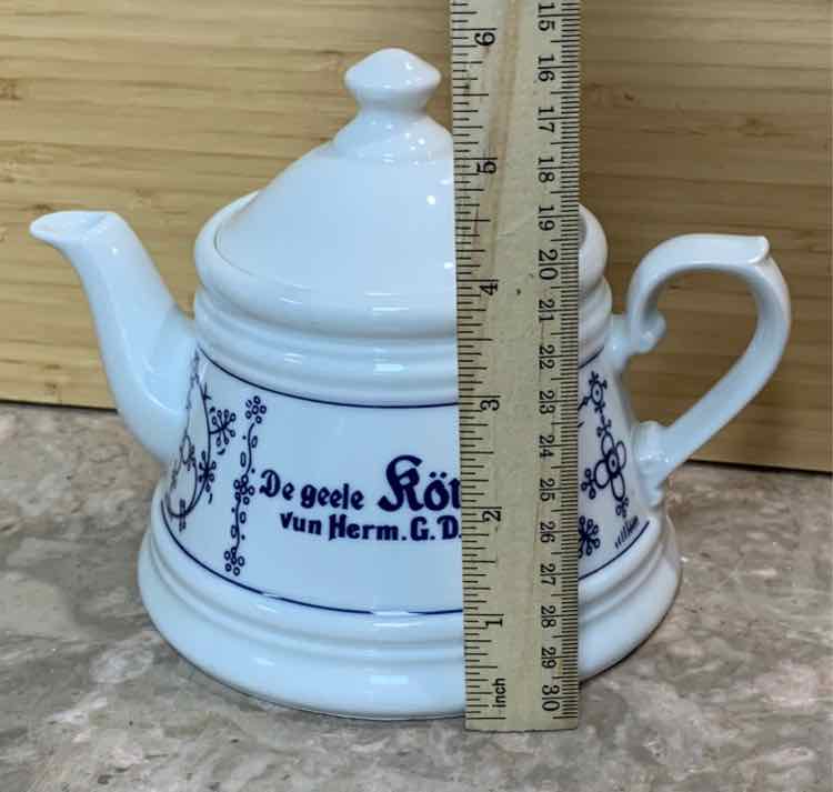 Bavaria Teapot And 7  Cups