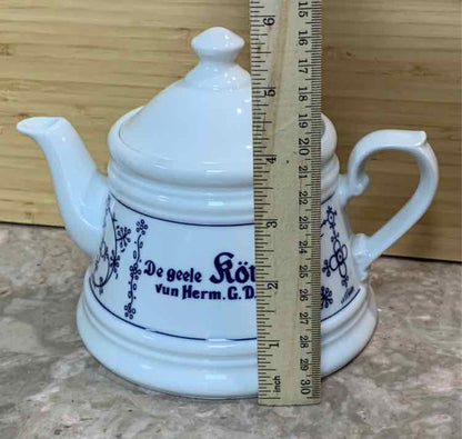 Bavaria Teapot And 7  Cups