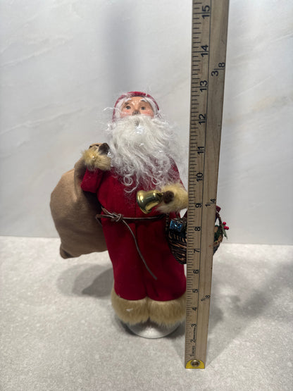 Byer's Choice Santa