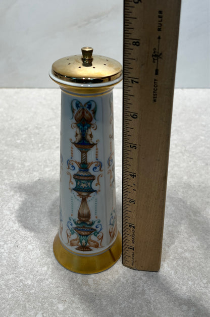 Lenox Shaker