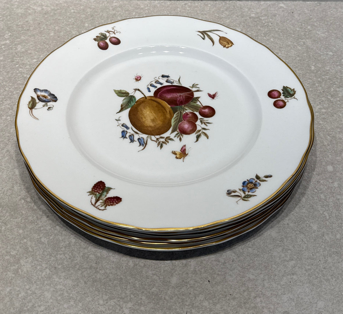 Set of 6 Early Worcester Dinner Plates