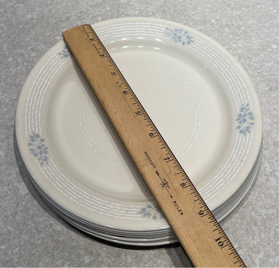 Set of 8 Corelle Plates