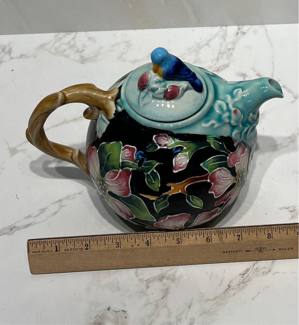 Blue Sky Teapot (Dogwood)