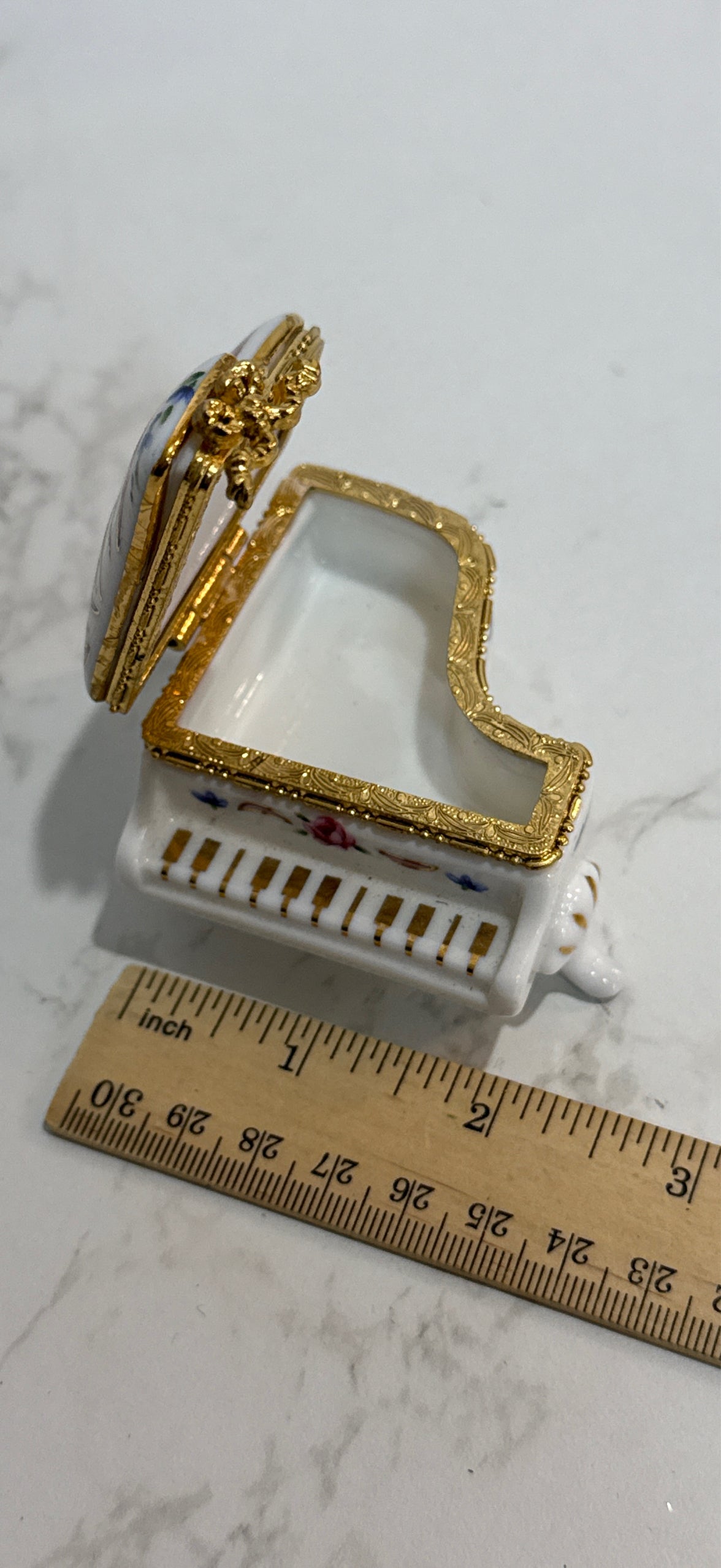 Lefton Piano Trinket