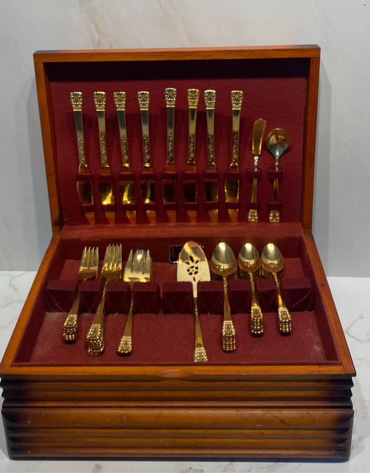 Gold Colored Silverware Set