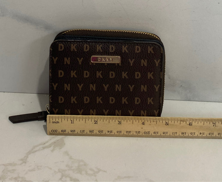 DKNY Wallet