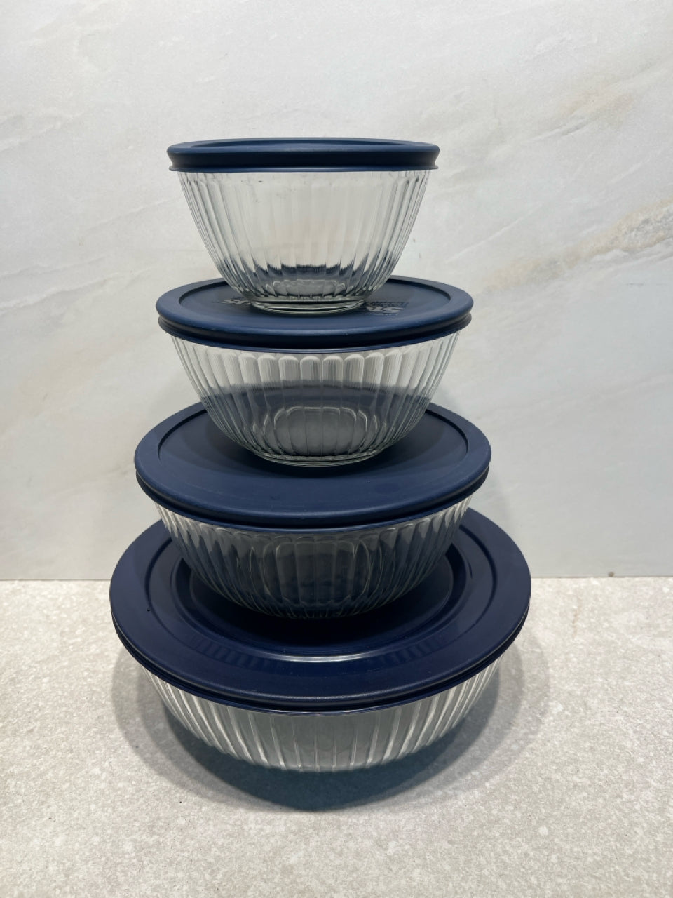 Set of 4 Covered Pyrex Bowls