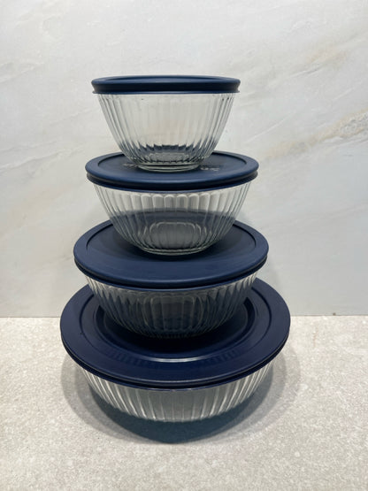 Set of 4 Covered Pyrex Bowls