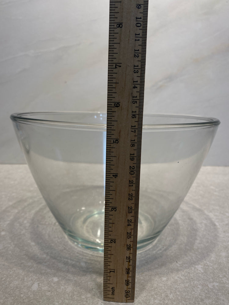 Pair of Anchor Hocking Bowls