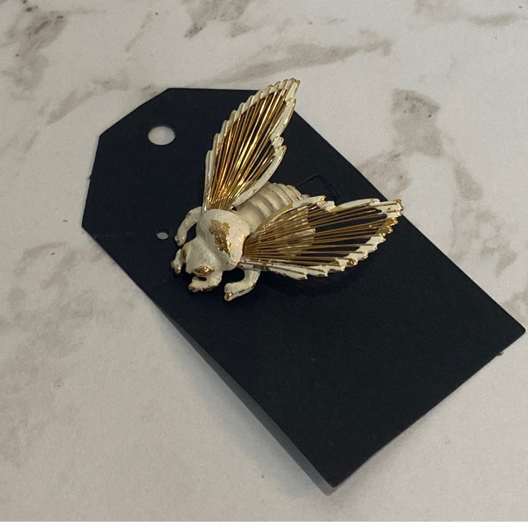Monet Bee Pin