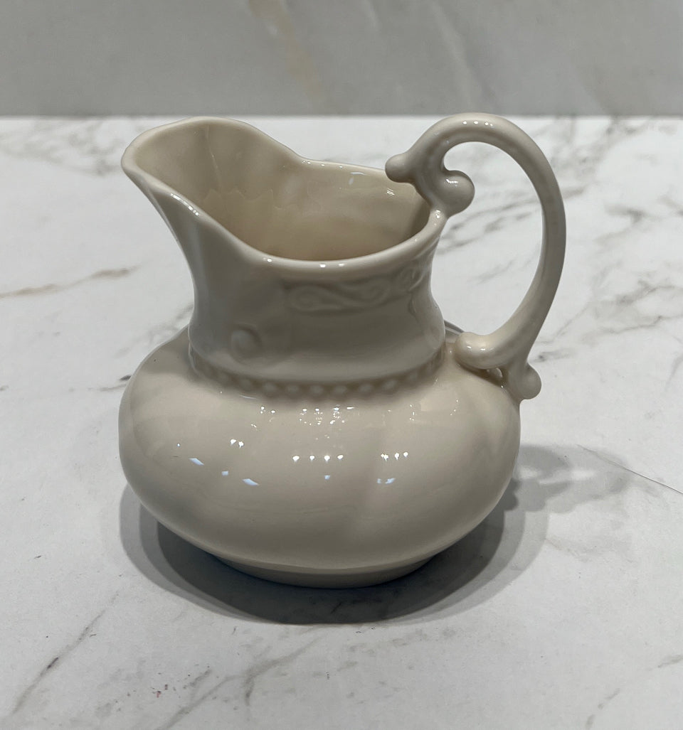 Lenox Creamer