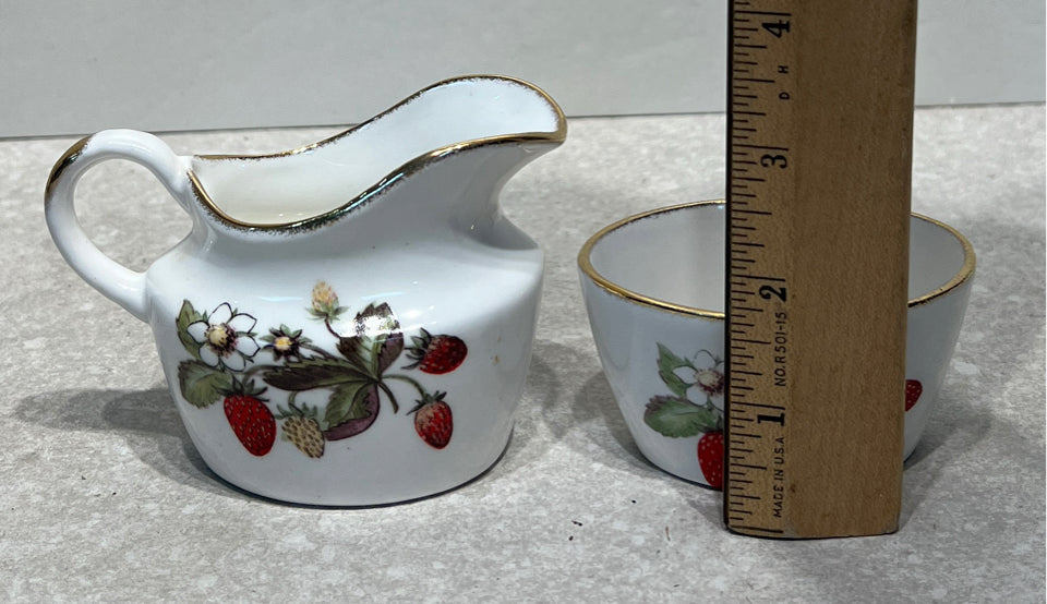 England Sugar and Creamer