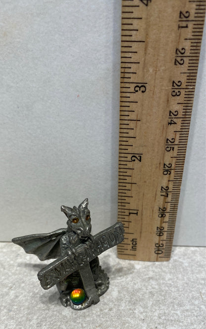 Pewter Figurie