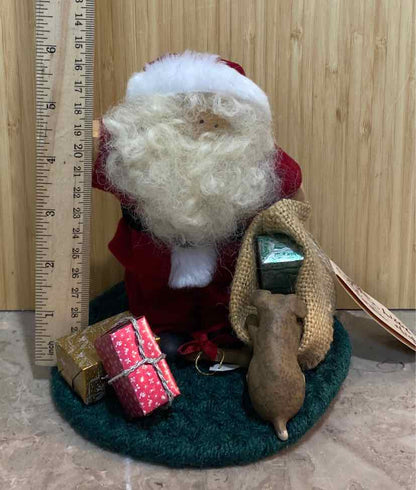 Lizzie High Santa