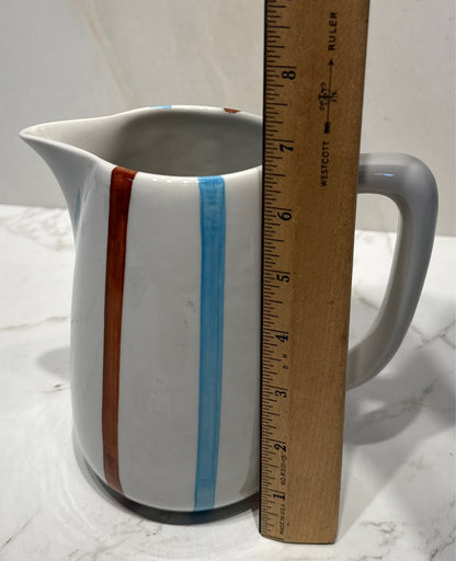 Holland Pitcher