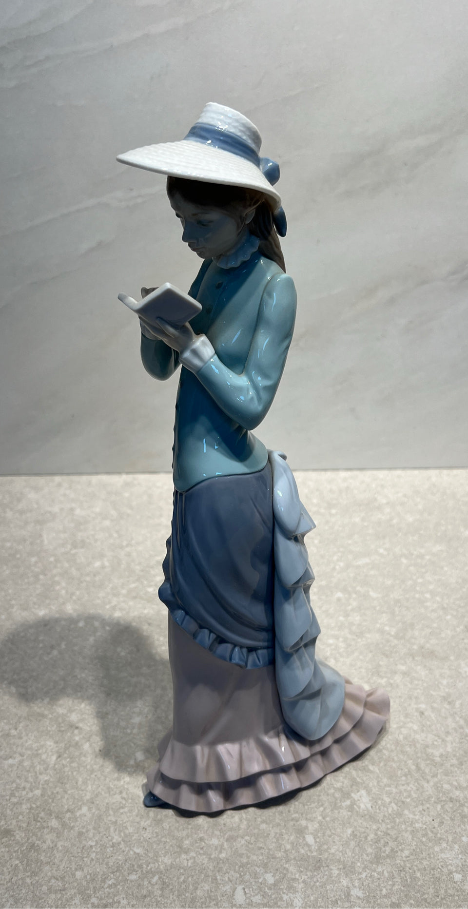 Lladro Figurine - "Girl Reading"