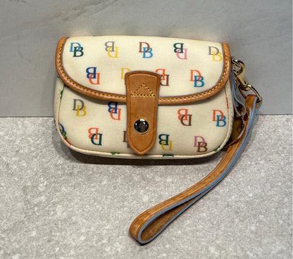 Dooney And Bourke Wristlet