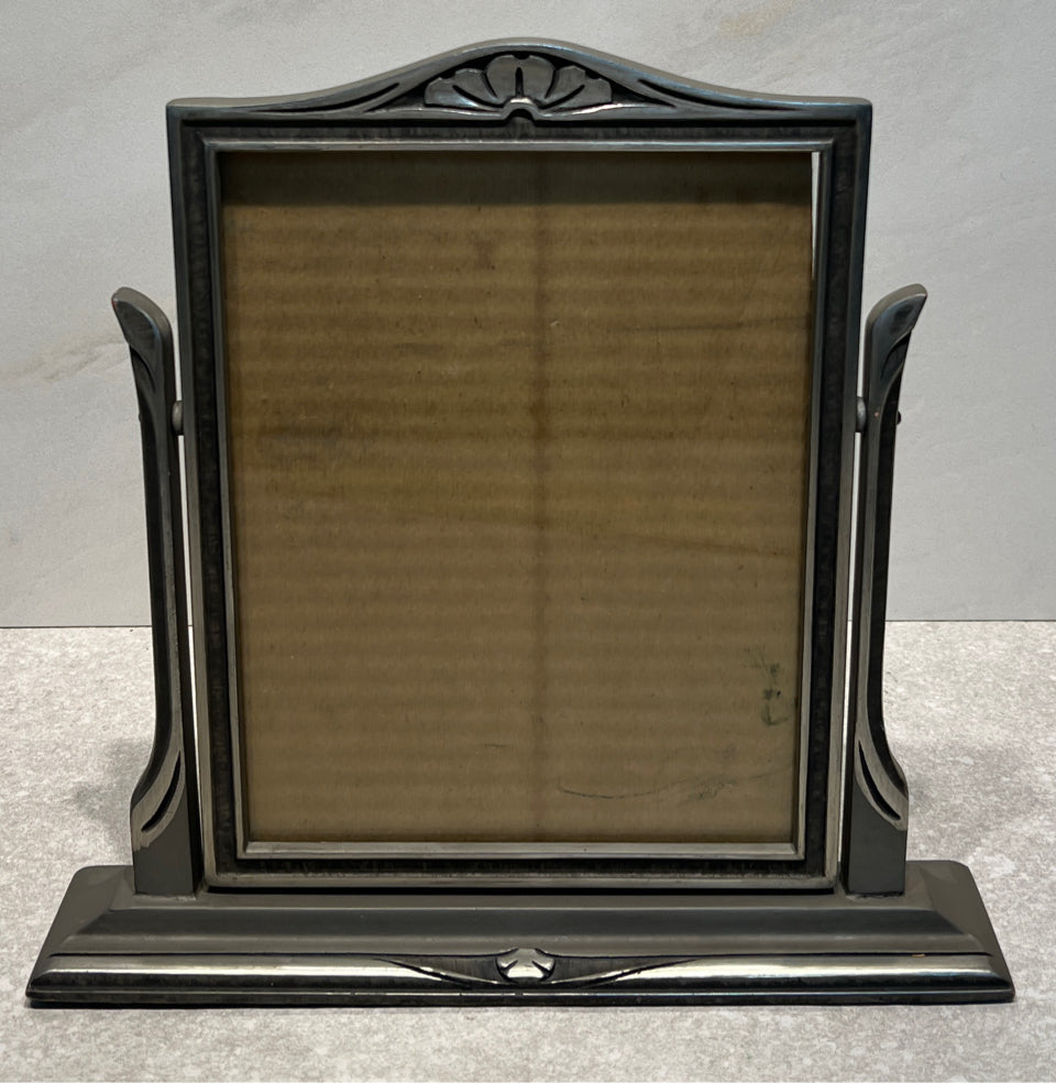 Vanity Frame