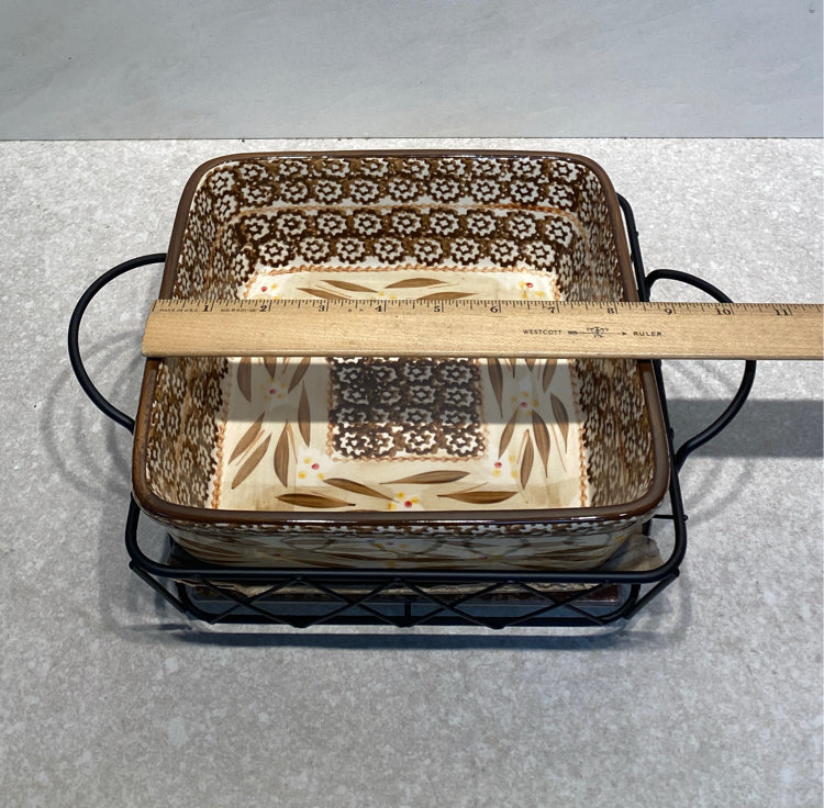 Temtpations Dish With Metal Stand