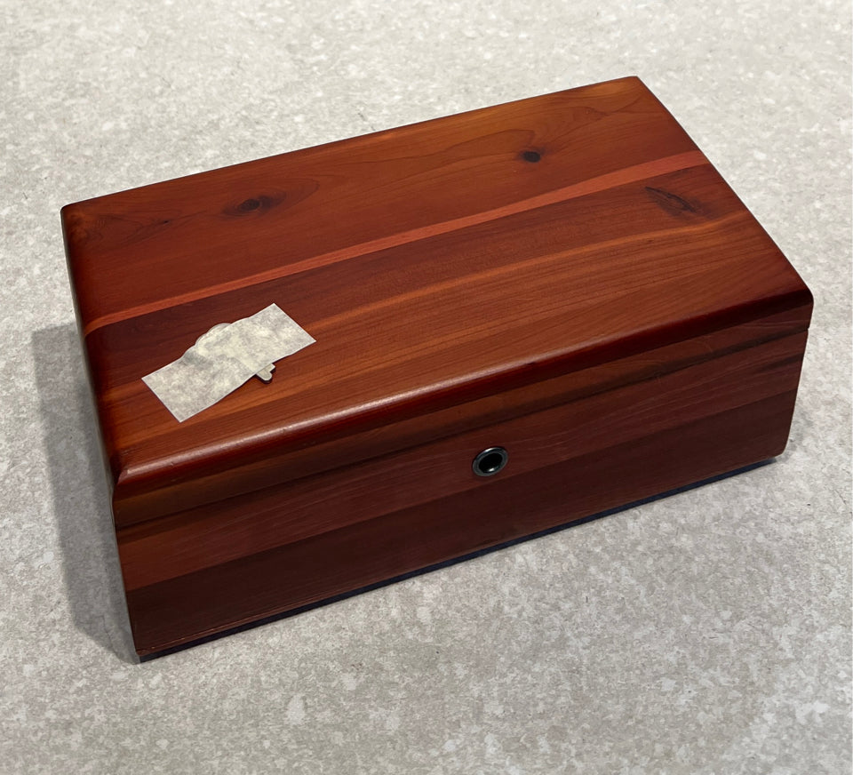 Lane Cedar Box