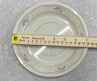 Set of 3 Corelle Plates