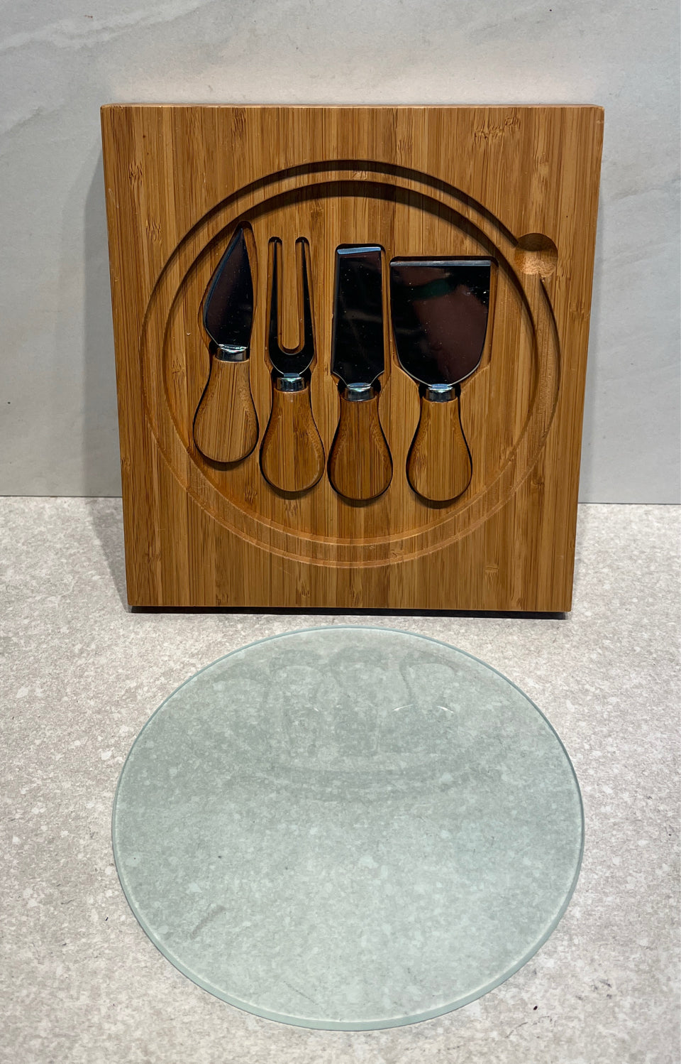 Cheese Dish & Knives