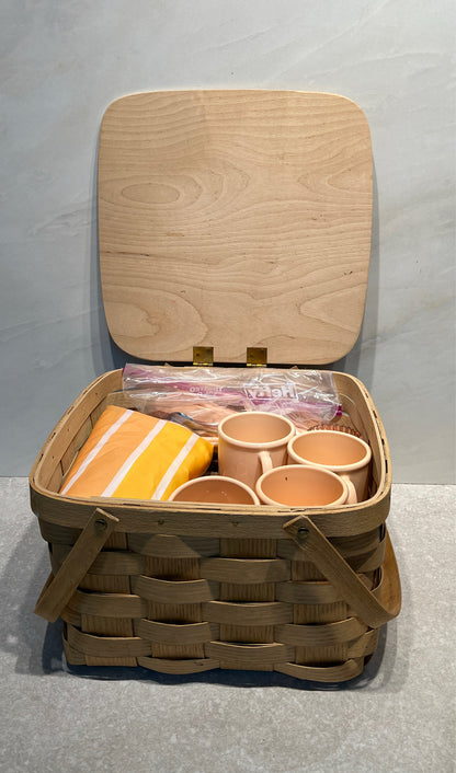 Vermont Picnic Basket With Accessories