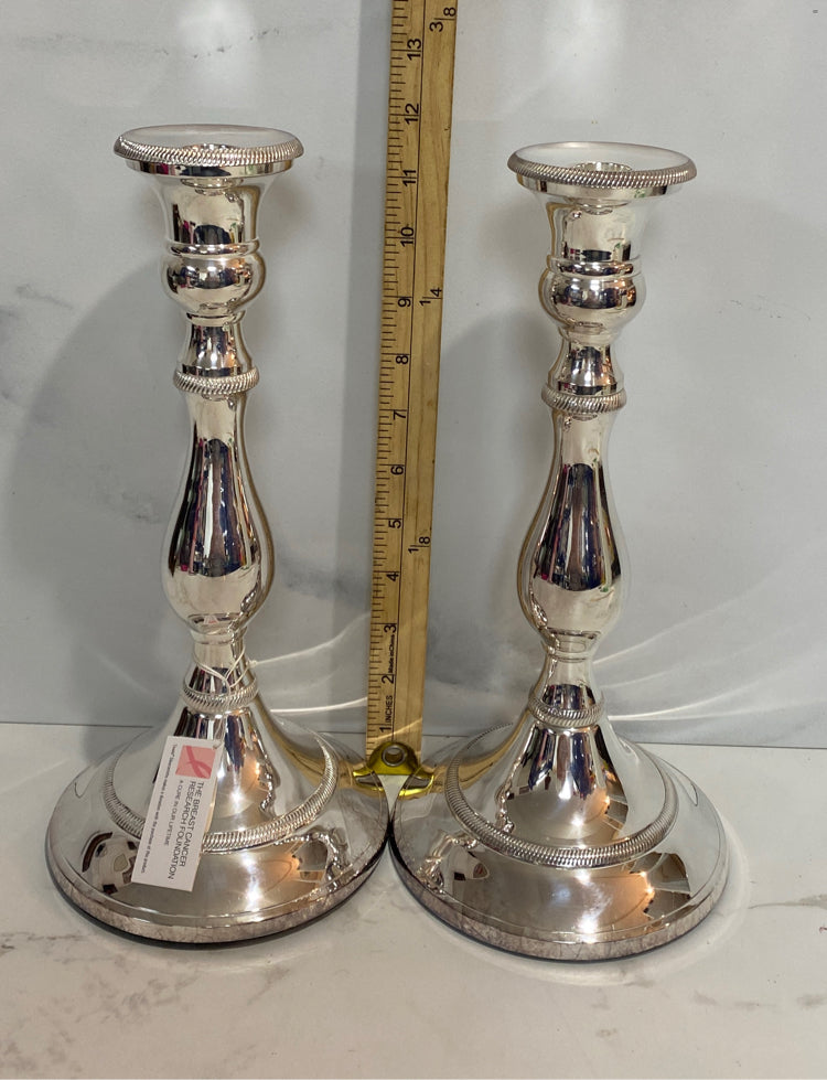 Set of 2 Candle Holders