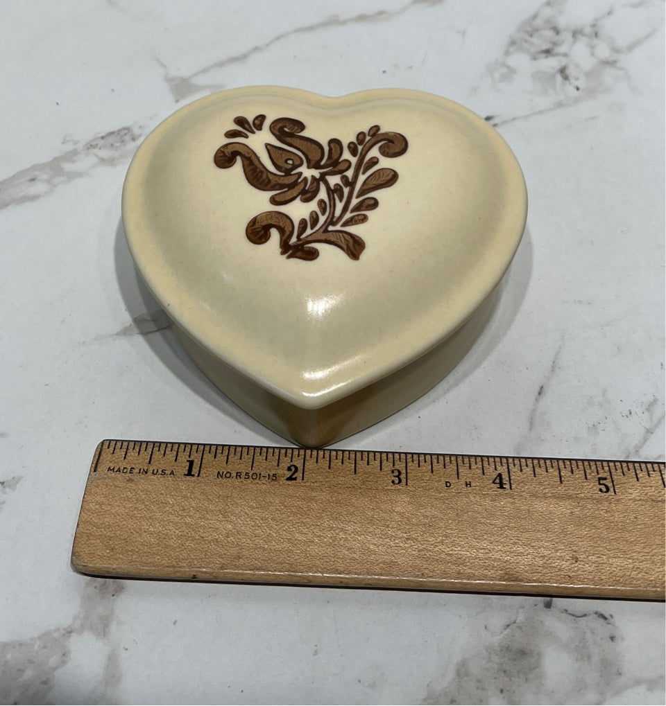 Pfaltzgraff  Covered Dish