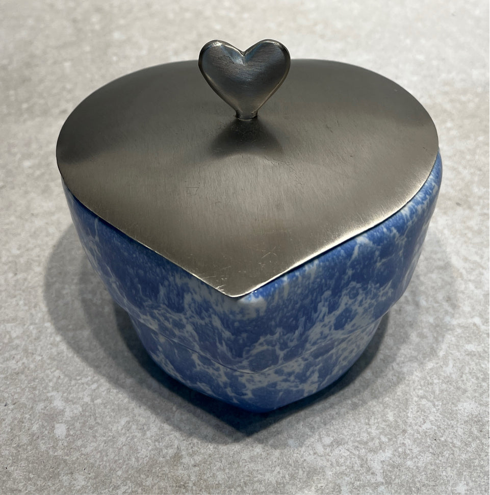 Bennigton Covered Bowl