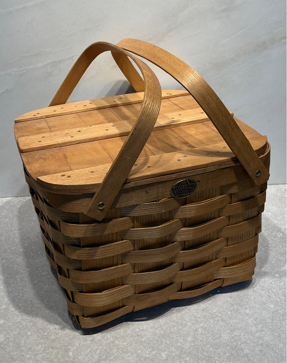 Peterboro Pie Basket
