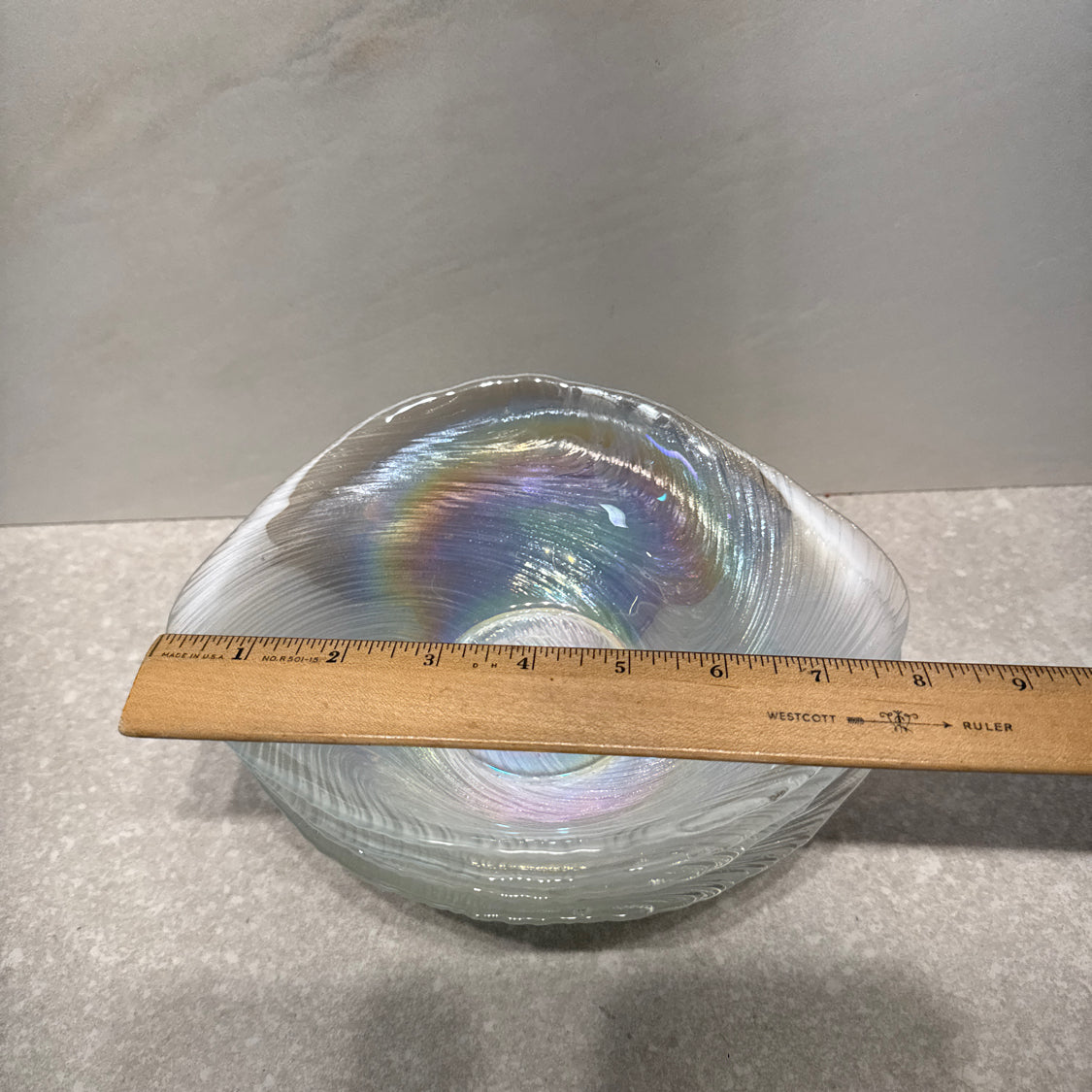 Set of 4 Iridescent Bowls