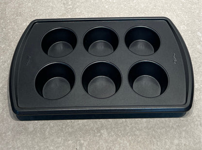 Wilton Muffin Pan