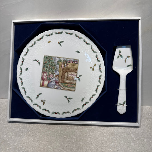 Mikasa Cake Dish With Server