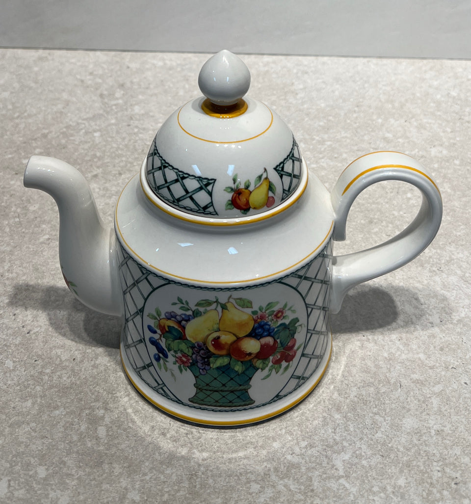Vileroy & Boch  Basket Teapot