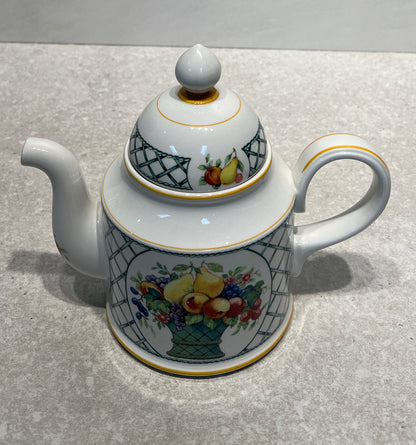 Vileroy & Boch  Basket Teapot