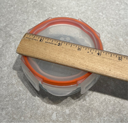 Snapware Covered Bowl