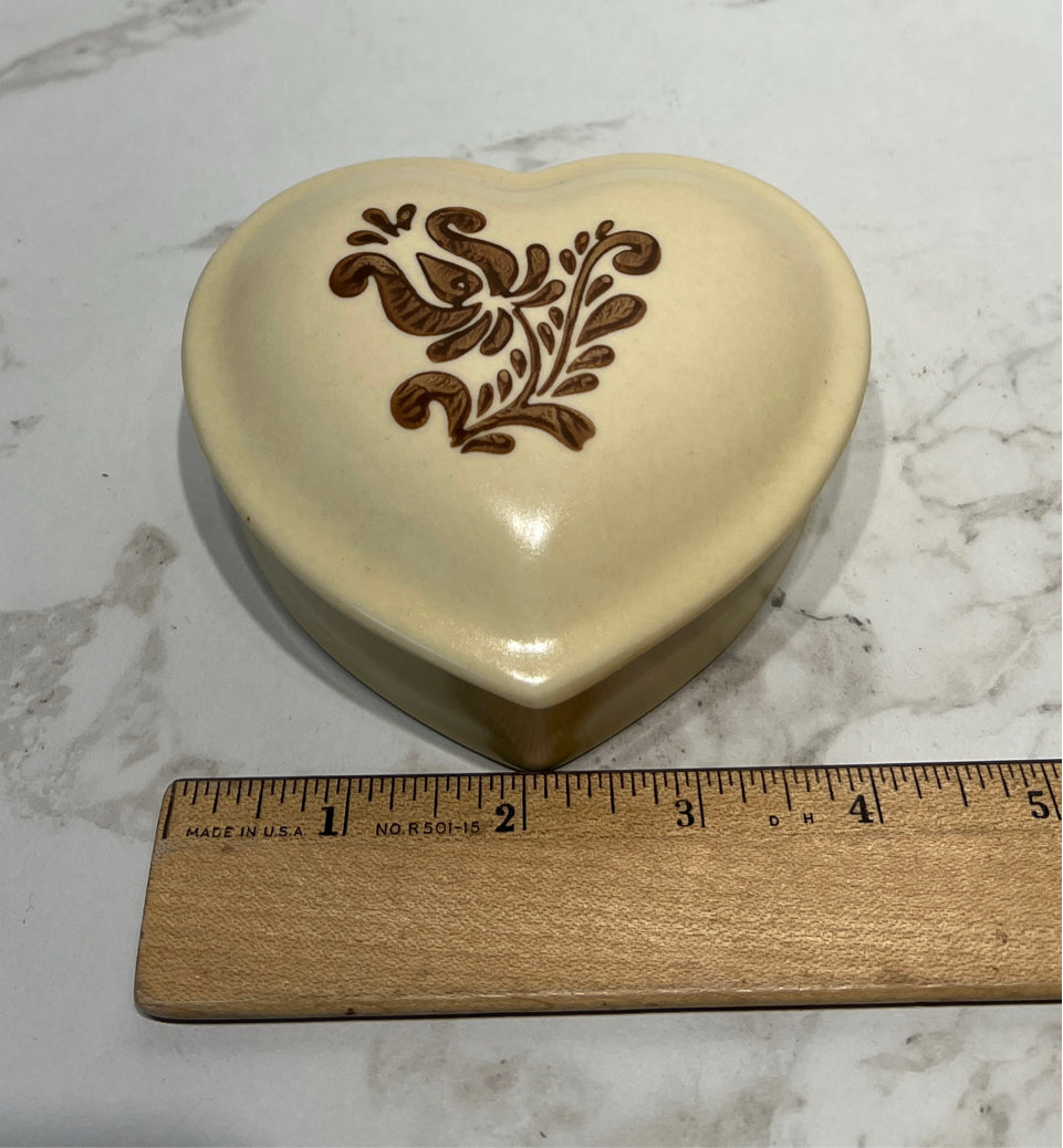 Pfaltzgraff  Covered Dish